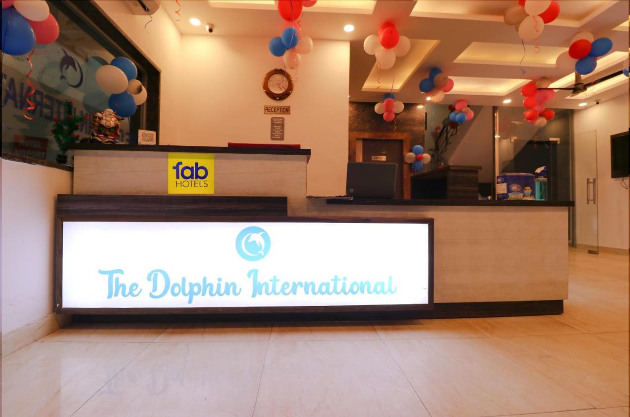 Hotel Fabexpress Dolphin International Near Delhi Airport à New Delhi Extérieur photo